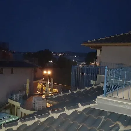 Lägenhet Vip In Garden