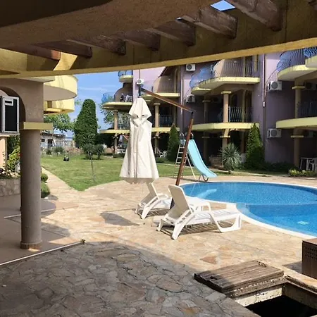 Vip In Garden Lägenhet *